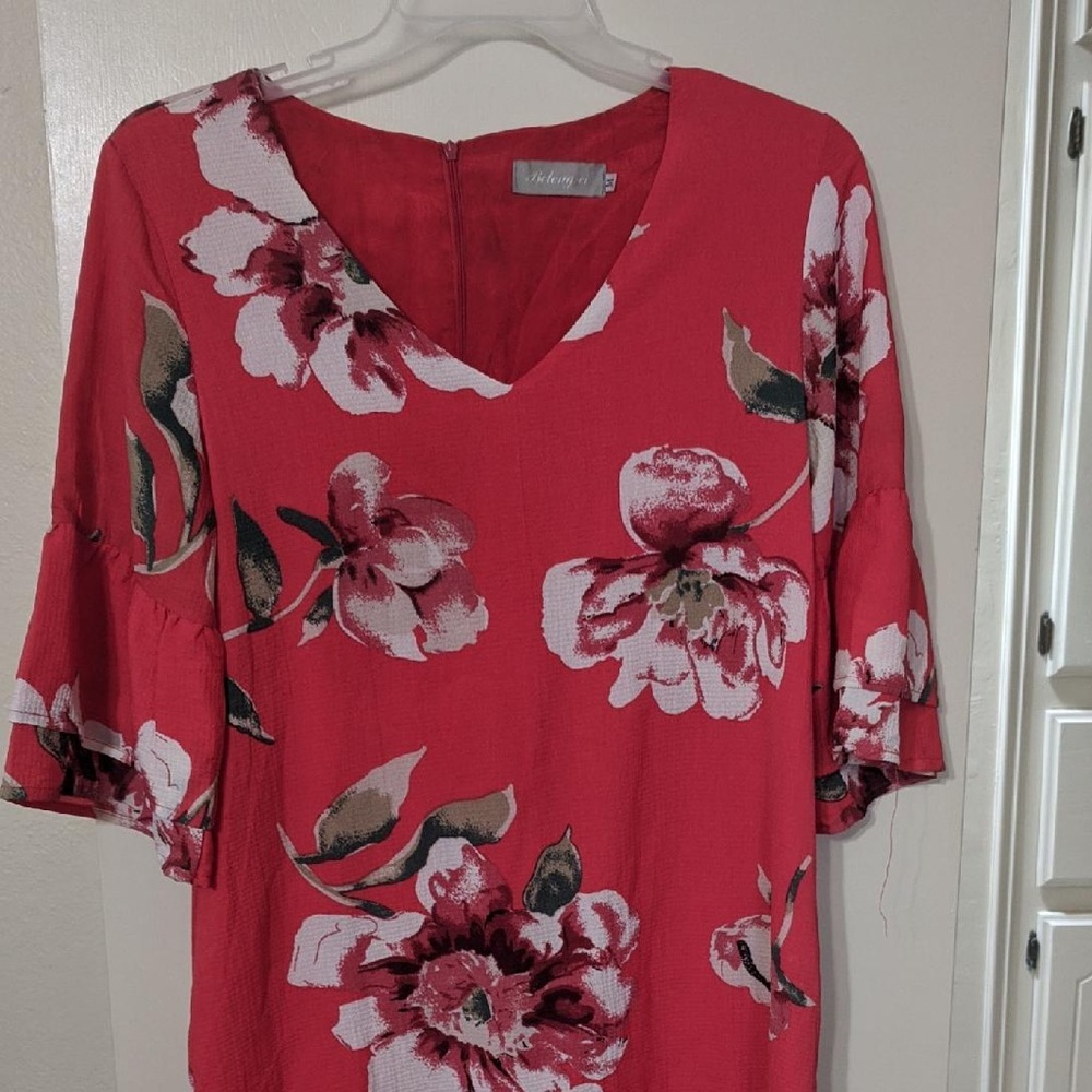 Who What Wear Red Floral V-Neck Dress